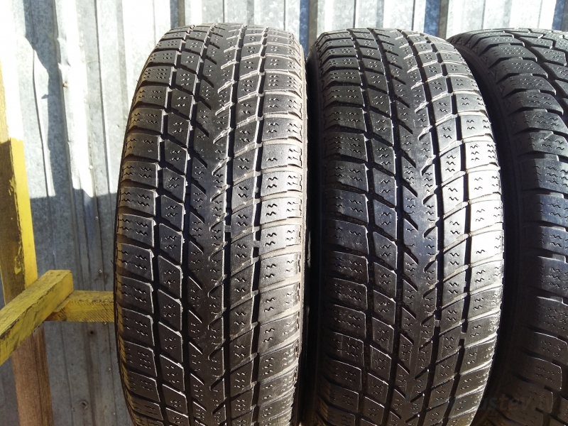 Hankook W400 104R