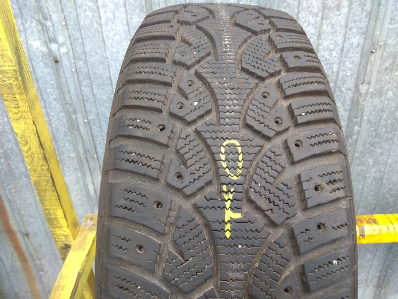 Continental 4x4 Ice Contact 102Q