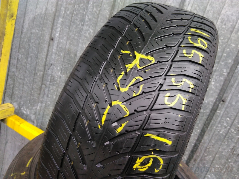 Good Year Ultra Grip A GW3 RSC 87H