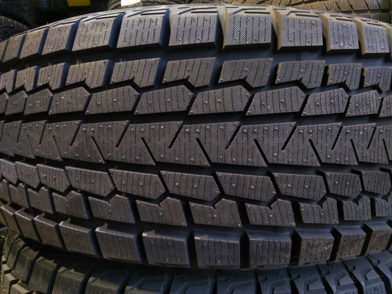 Yokohama ICEGUARD SUV G075 