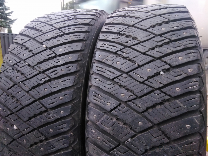 Good Year Ultra Grip Ice Arctic 103T