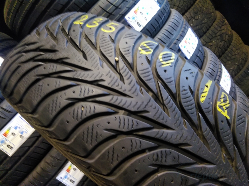 Yokohama Ice Guard IG35 107T