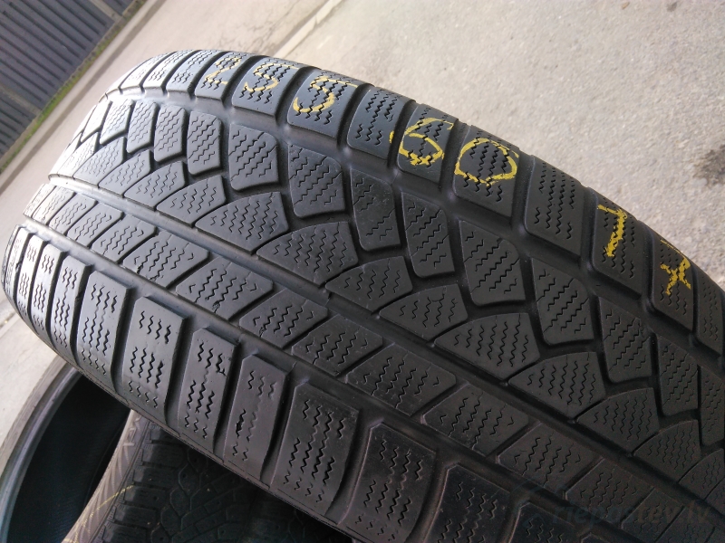 Continental 4x4 Winter Contact 106H