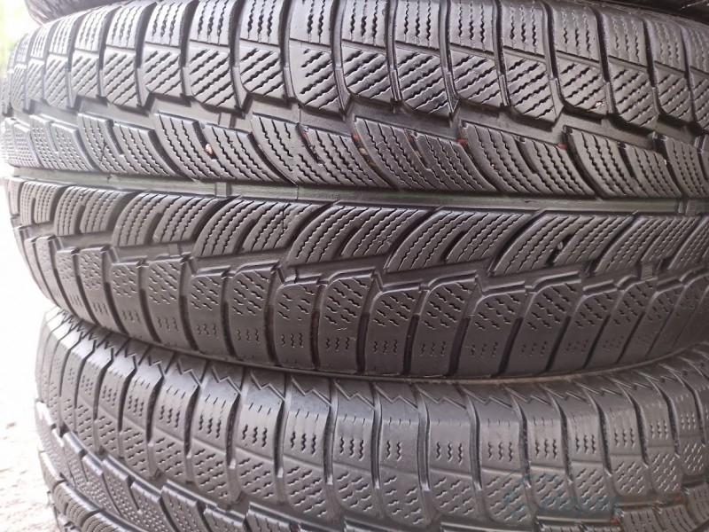 Powertrac Snowtour Van 115R