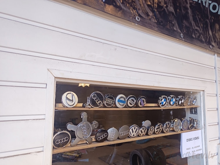 Disku centriņi Lieto disku vidiņi 