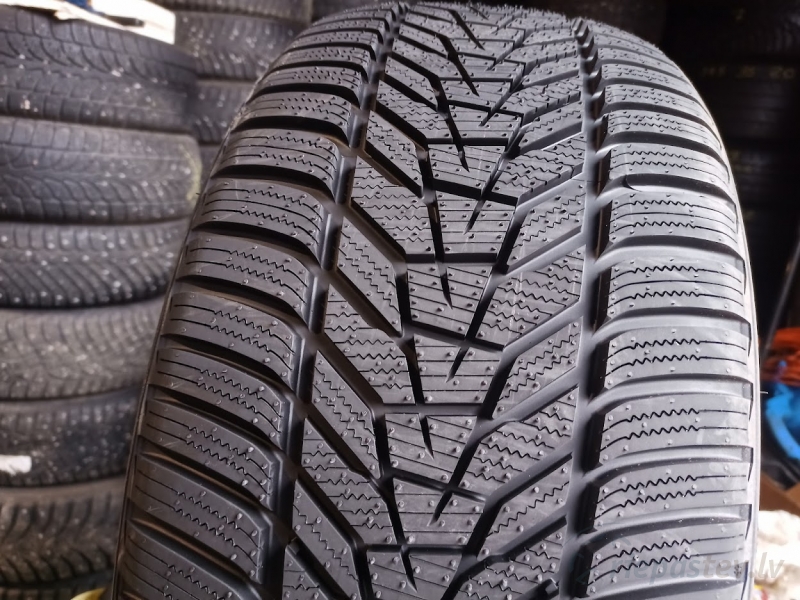 Hankook Winter I'Cept Evo3 W330 