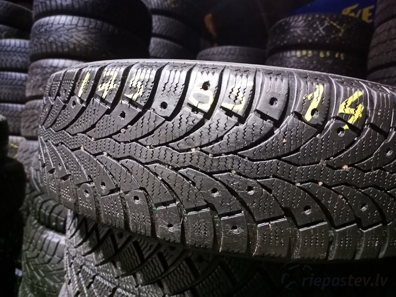 Formula(Pirelli) Ice 82T