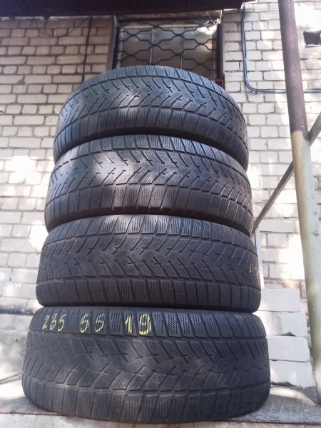 Good Year Ultra Grip Ice Suv 105T