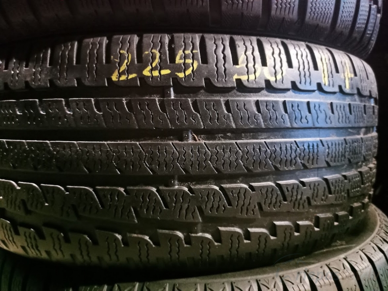 Kumho I'Zen KW27 98V