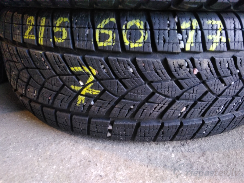 Good Year Ultra Grip Ice Suv 96T