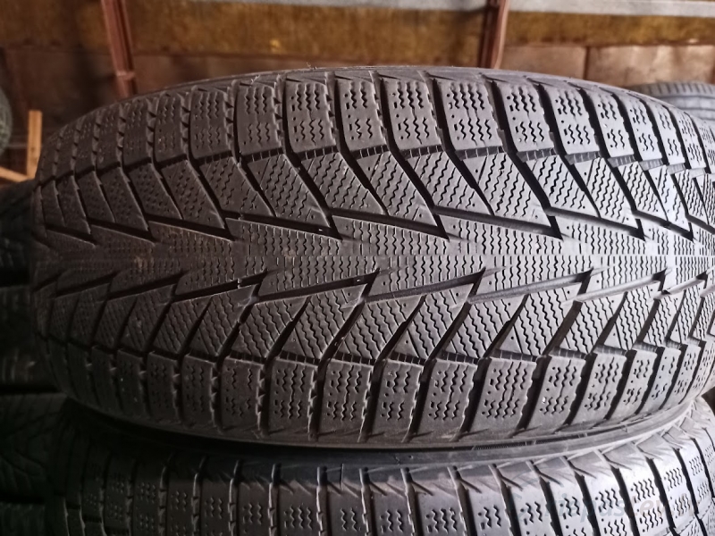 Hankook Winter I'Cept IZ2 94T