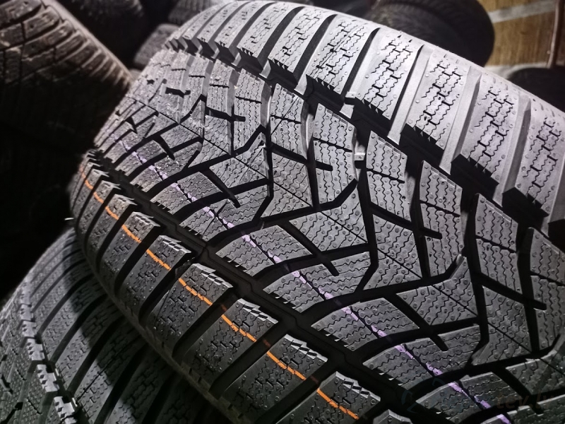 Dunlop Winter Sport 5 