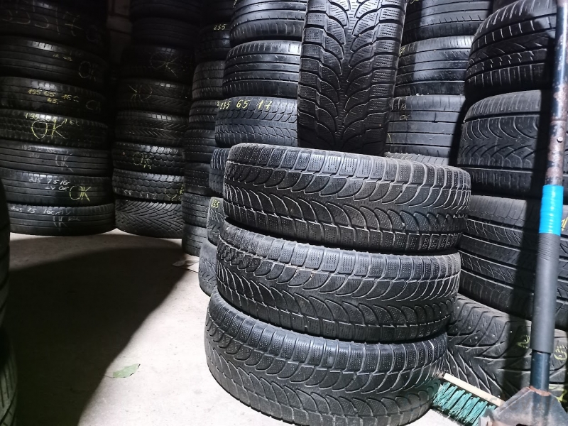 Bridgestone Blizzak LM-80 Evo 107T