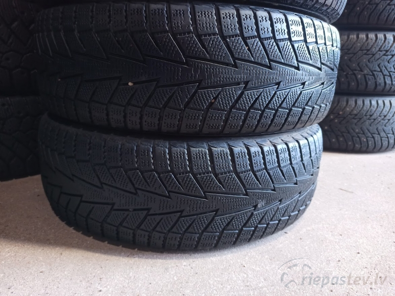 Hankook Winter I'Cept IZ2 92T