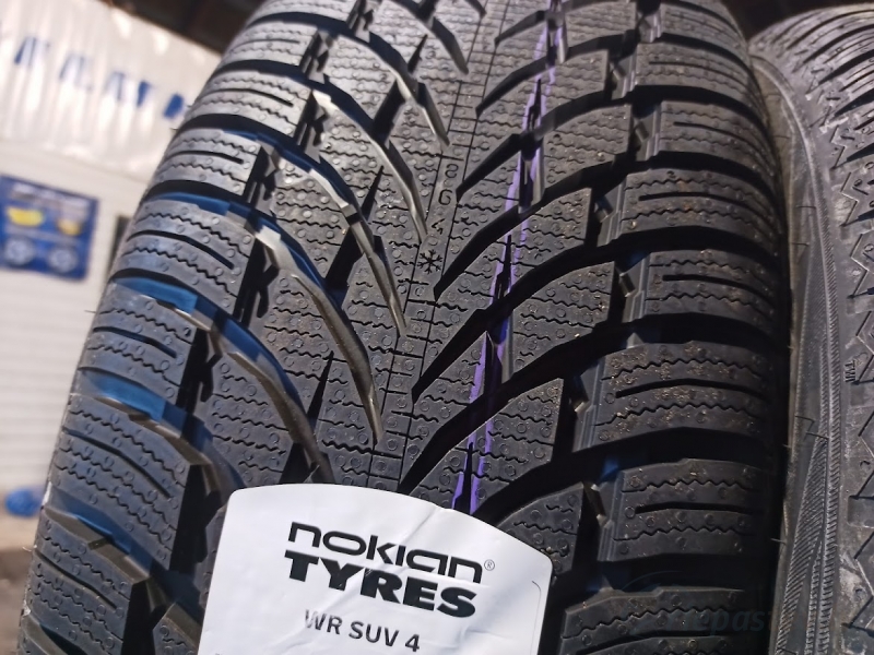 Nokian WR SUV 4 95H