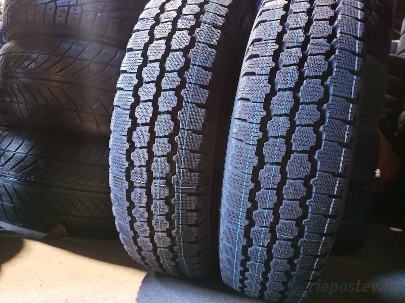 Triangle Winter A/T TR737 102Q