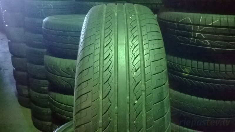 GT Radial Champiro 228 100V