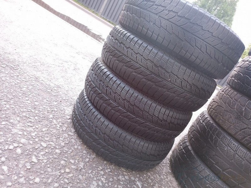 Powertrac Snowtour Van 115R