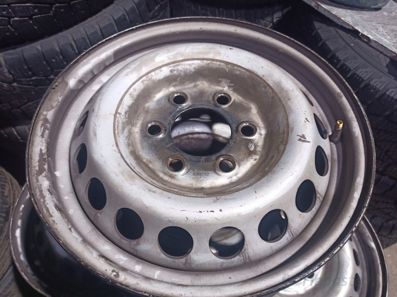 Mercedes, Volkswagen tērauda diski 