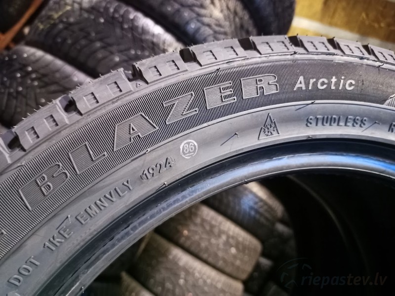 Sailun Ice Blazer Arctic 100H