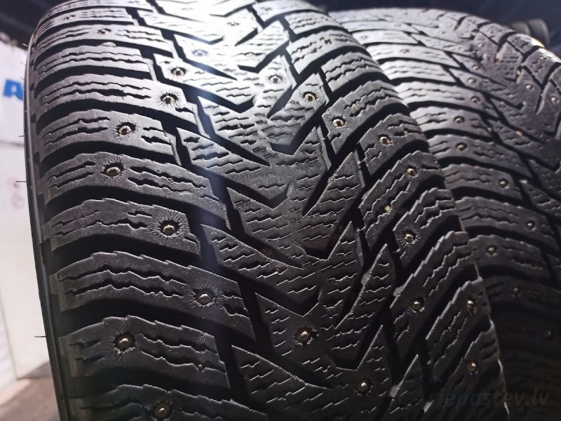 Nokian Hakkapeliitta 8 99T