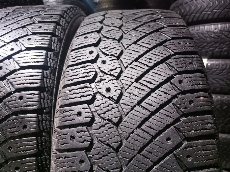 Continental Conti Ice Contact 4x4 105T