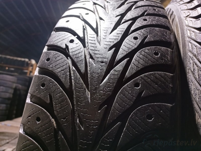 Yokohama Ice Guard IG35 102T