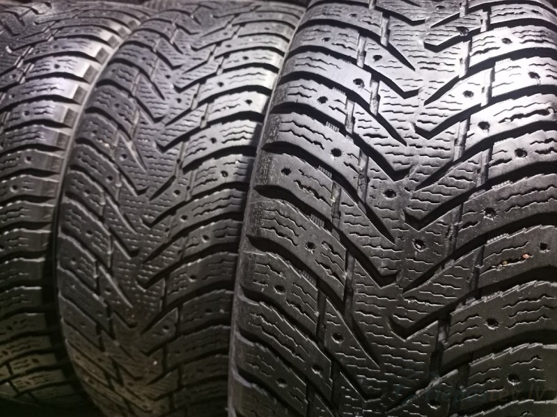 Nokian Hakkapeliitta 8 SuV FRT 99T