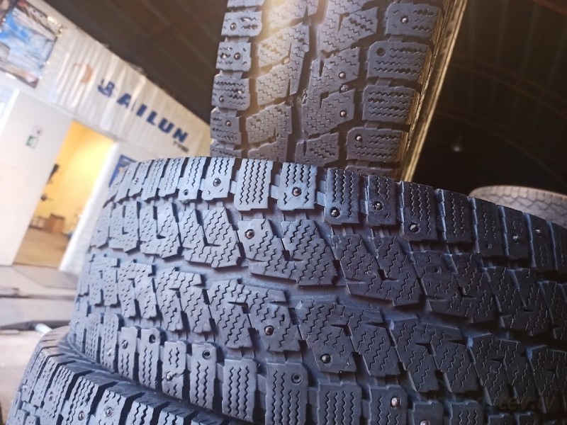 Continental Vanco Ice Contact 121N