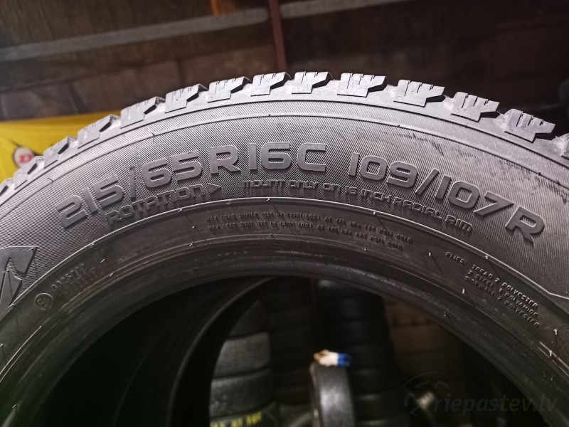 Nokian Hakkapeliitta C3 109R