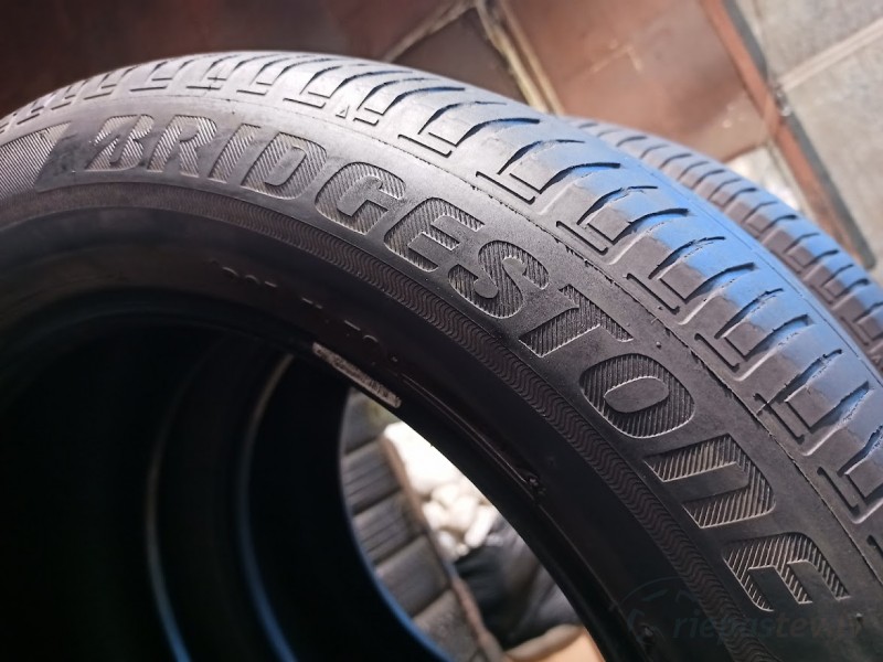 Bridgestone Ecopia H/L 922 Plus 100H