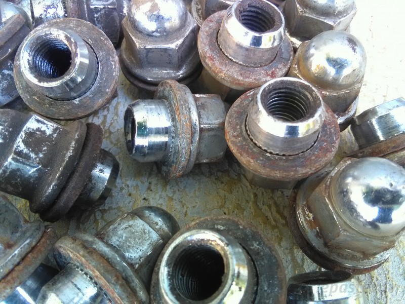 Uzgrieznis ar paplāksni (Toyota, Lexus, Mitsubishi) 