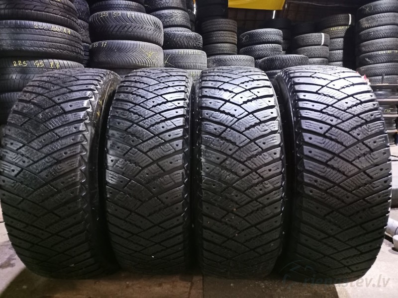 Good Year Ultra Grip Ice Arctic 95T