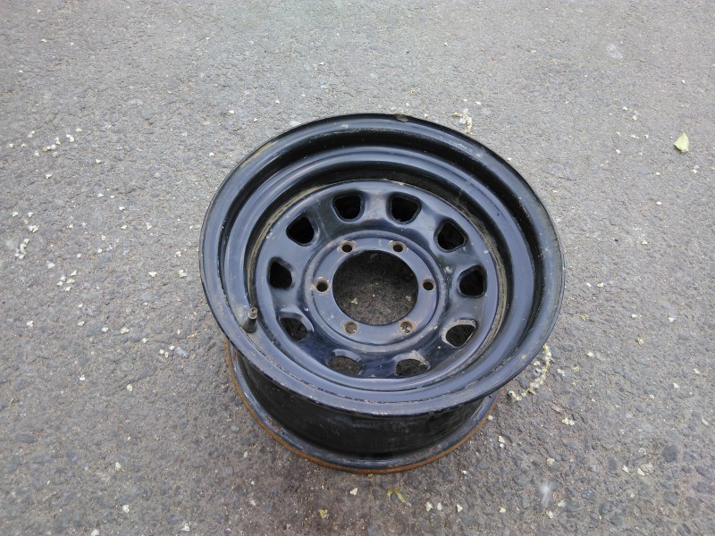 Nissan, Mitsubishi, Toyota tērauda diski 