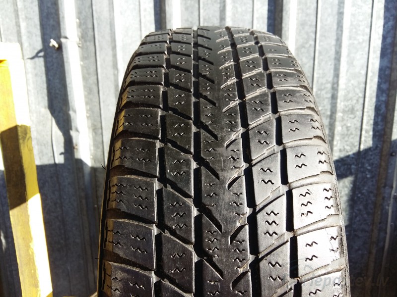 Hankook W400 104R
