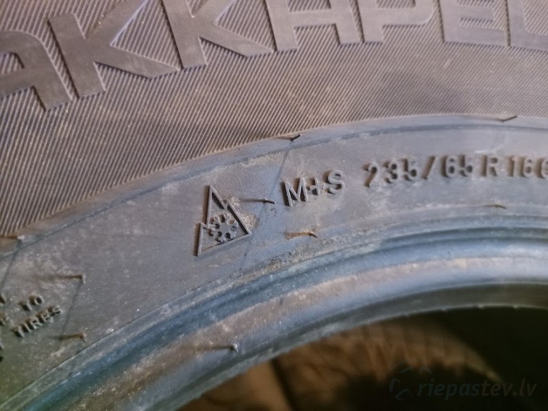 Nokian Hakkapeliitta C3 121R