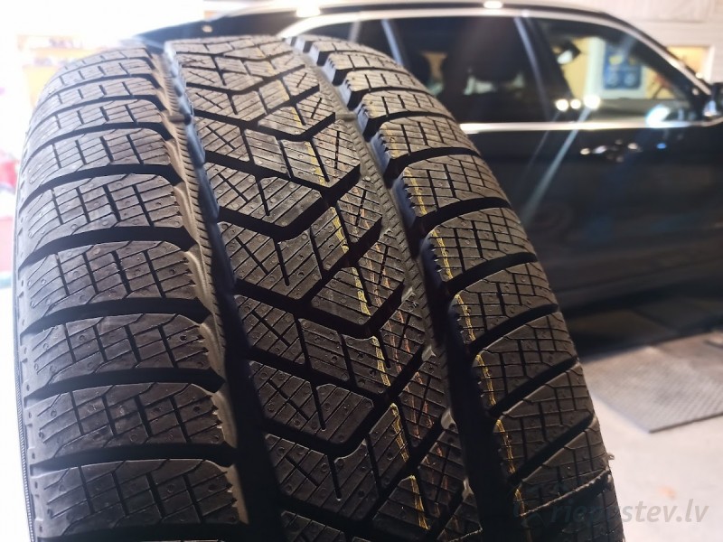 Pirelli Scorpion Winter 