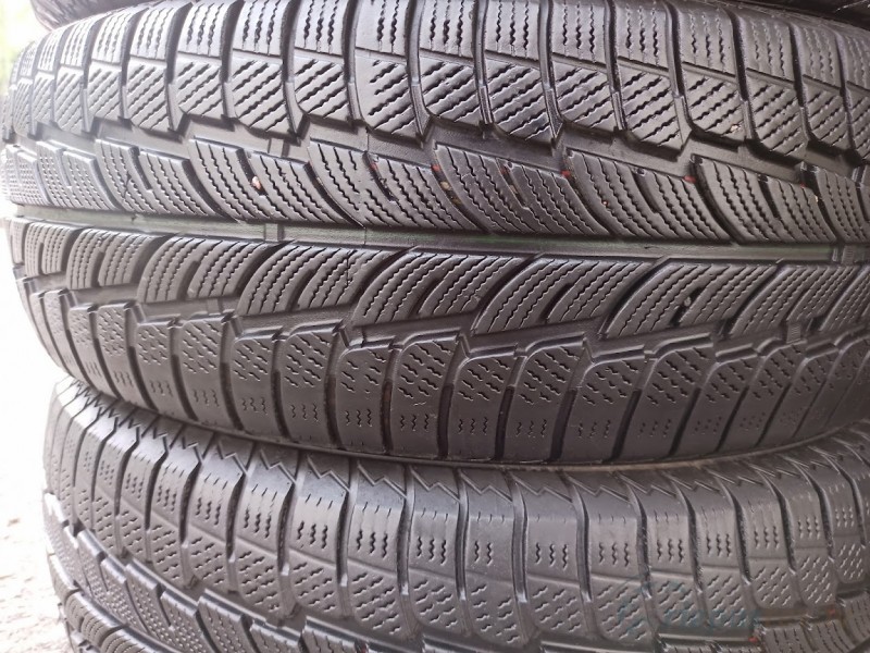 Powertrac Snowtour Van 115R