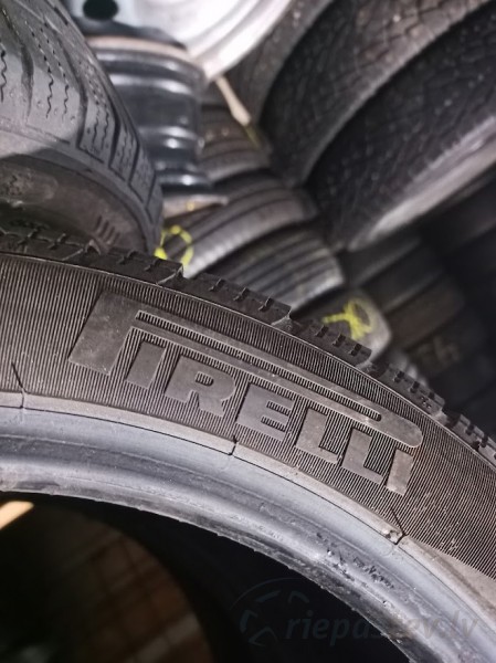 Pirelli Snowcontrol Winter Serie 3 84H
