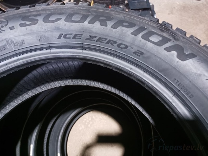 Pirelli Scorpion Ice Zero 2 