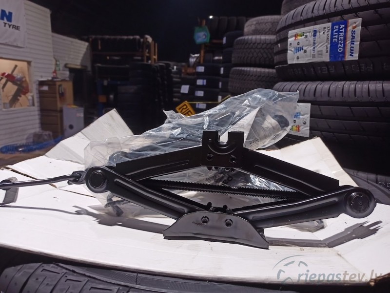 Audi, Seat, Skoda, Volkswagen, Opel, Saab rezerves ritenis  