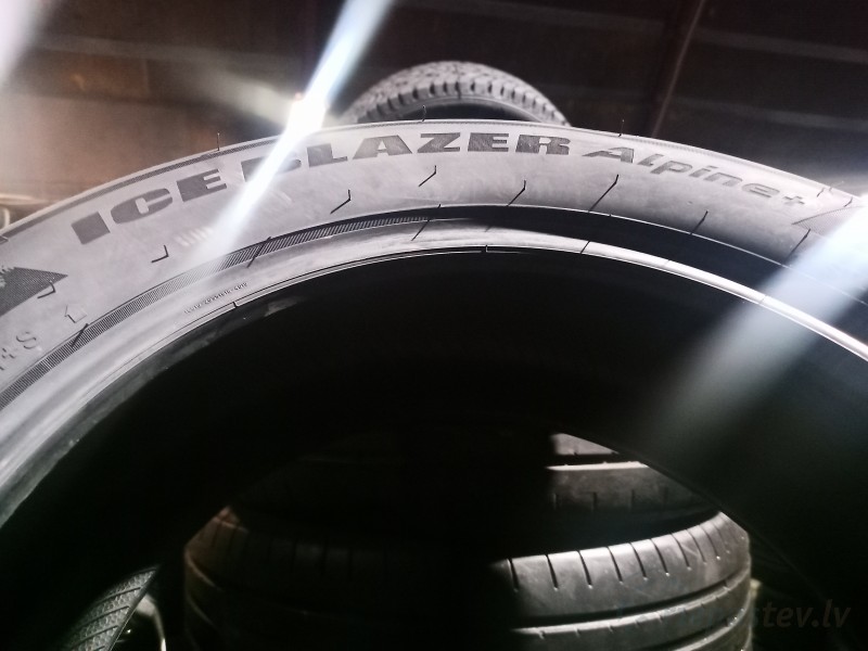 Sailun Ice Blazer Alpine+ 