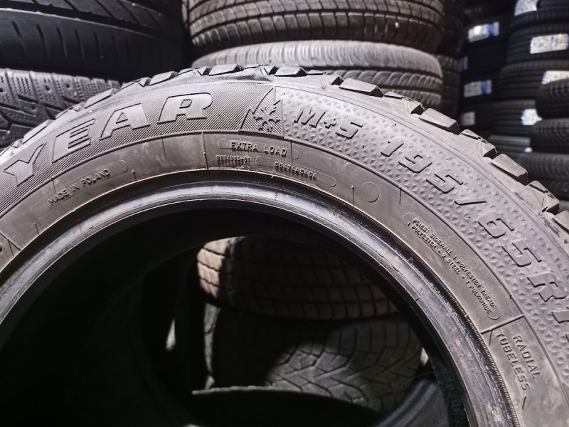 Good Year Ultra Grip 600 95T