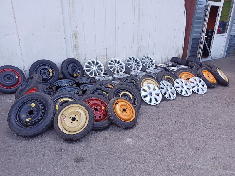 Ford rezerves ritenis  