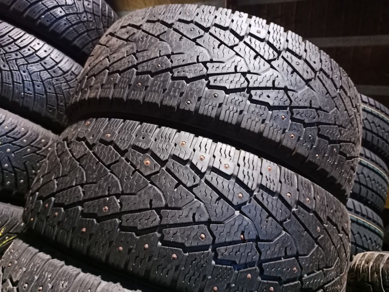 Nokian Hakkapeliitta C3 121R