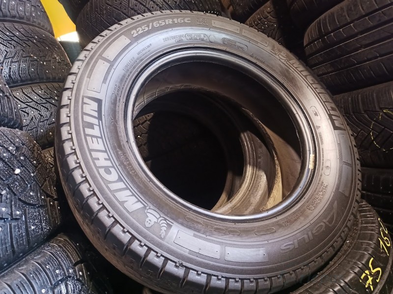 Michelin Agilis+ 112R