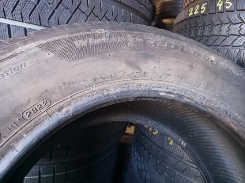 Hankook Winter I'Cept Evo 3 X 102H