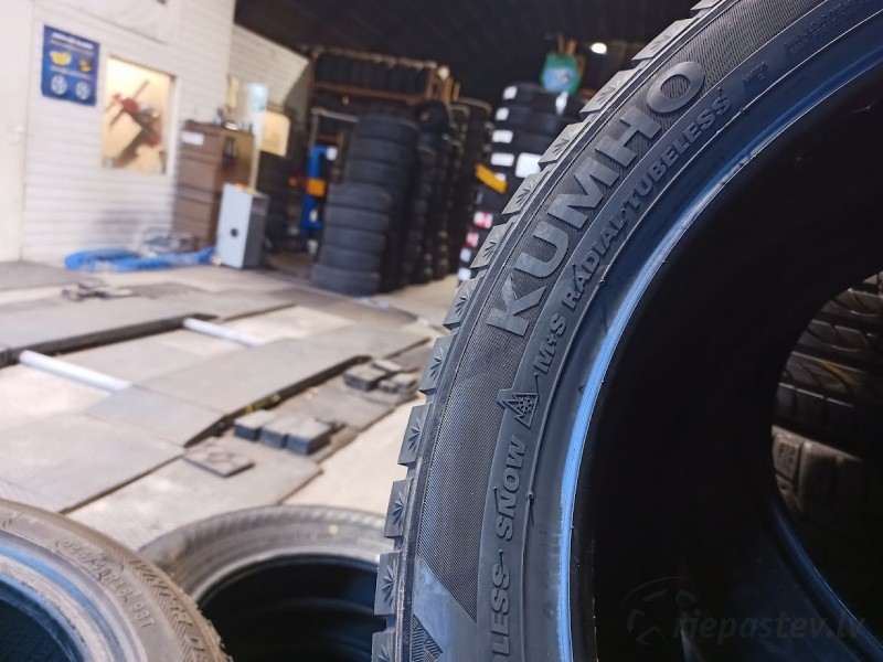 Kumho Winter Craft Ice WI51 98T