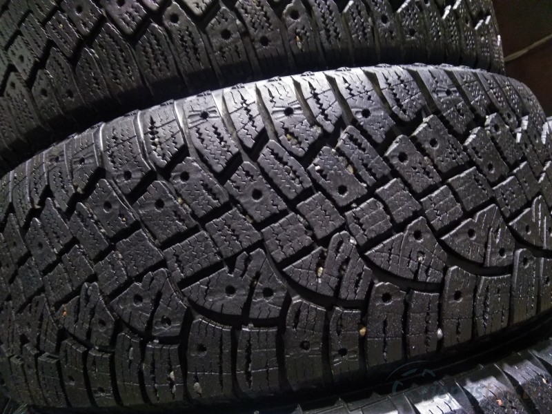 Continental Ice Contact 2 SuV 106T