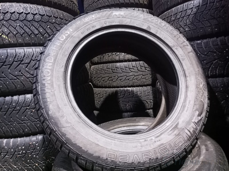 Gislaved Nord Frost 100 Suv 102T